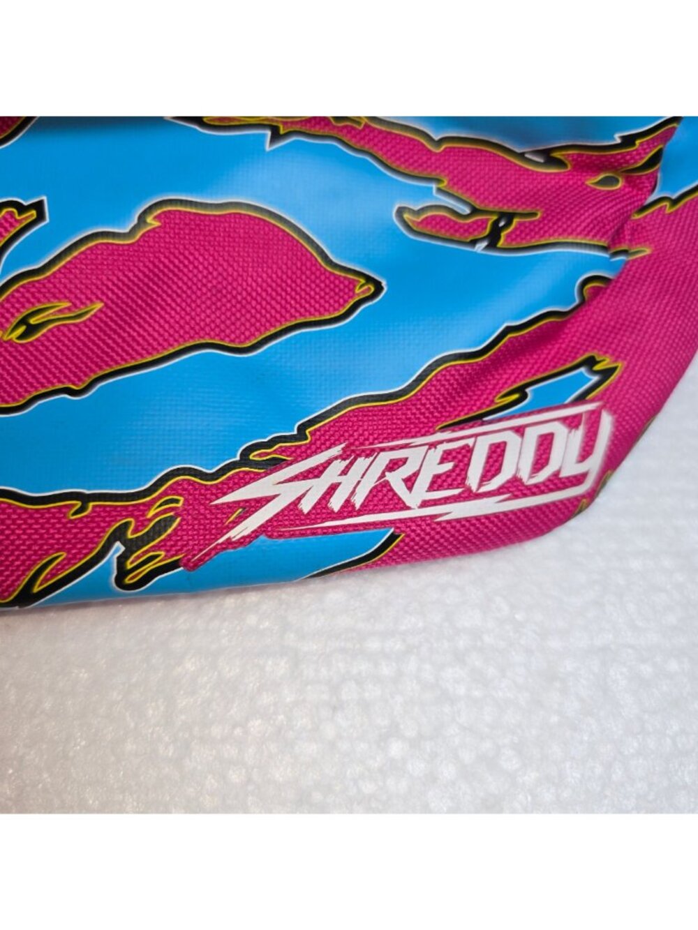 Shreddy Lyfe Tiger Claw Print Insulated Cooler Fanny Bag - Picture 3 of 8